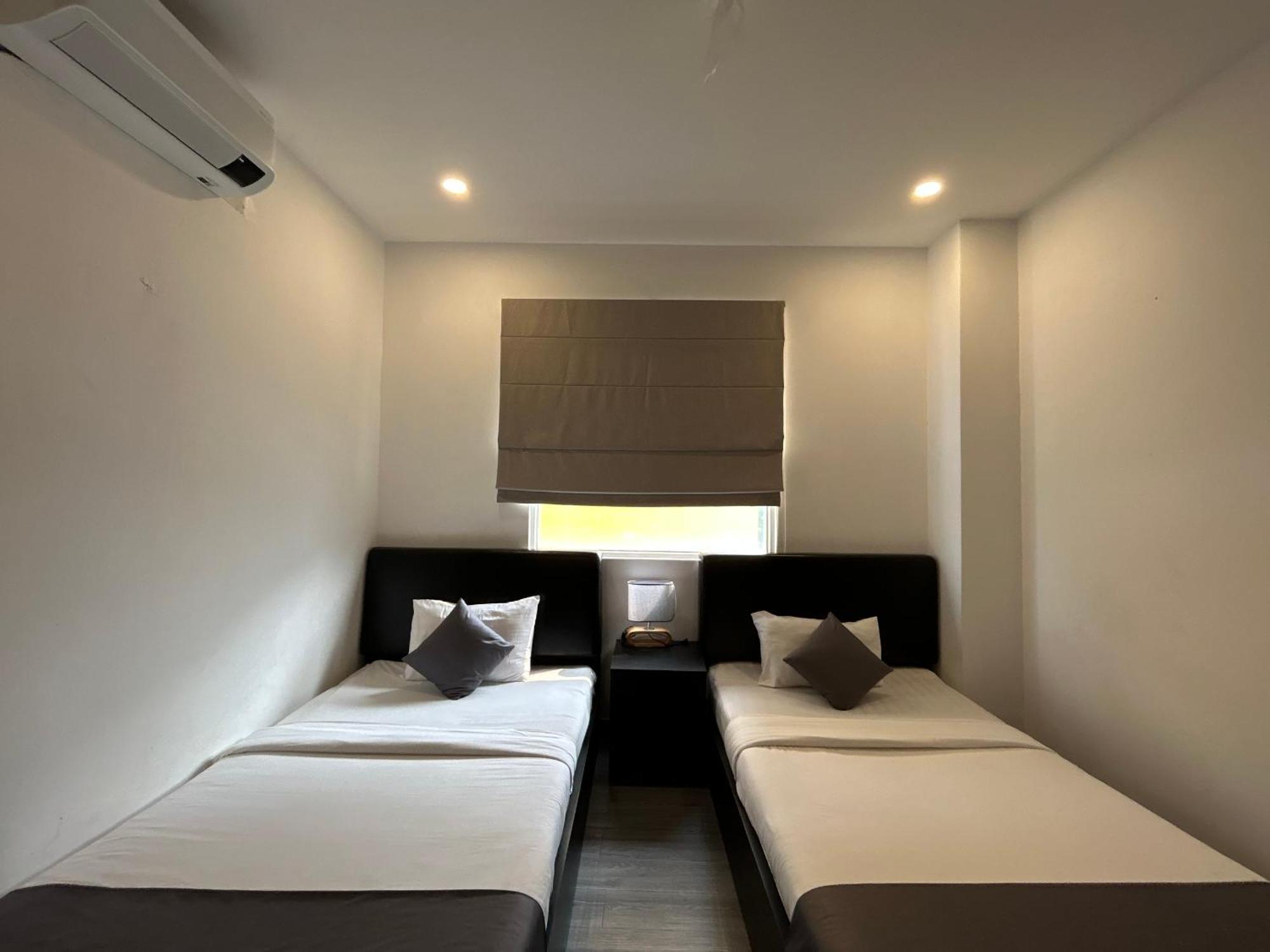 Bros Hotel Хошимин Екстериор снимка